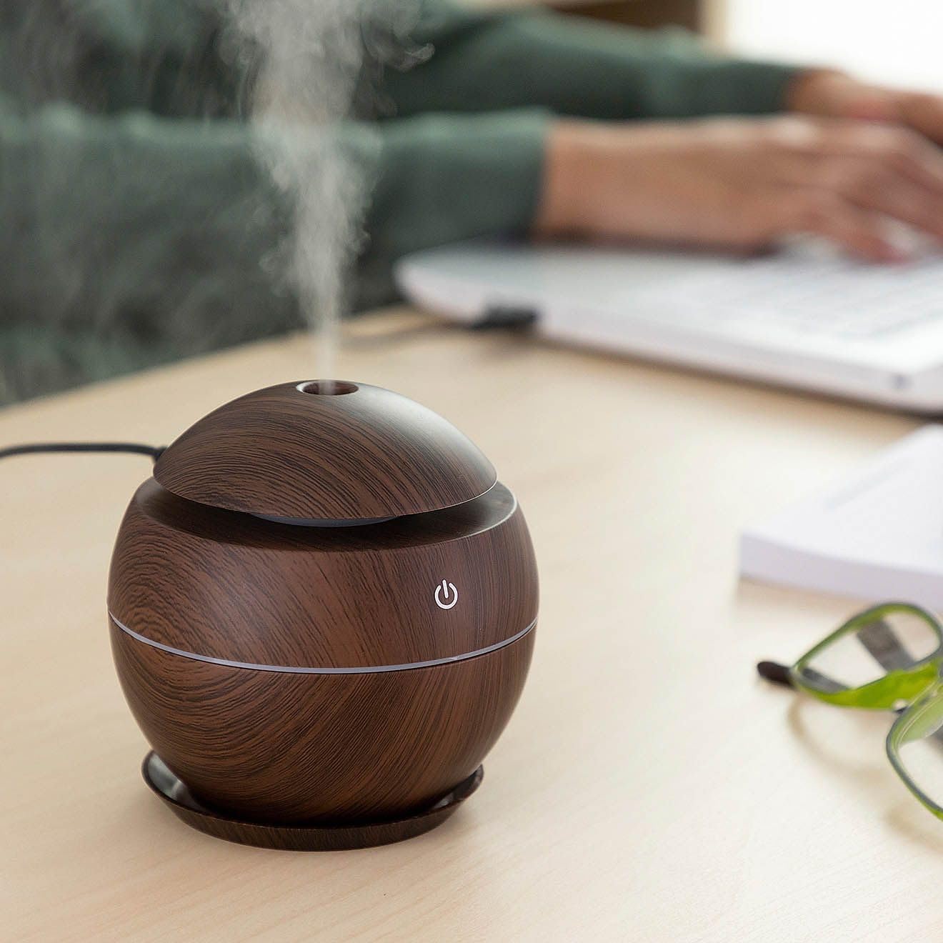 USB-Powered Wooden Air Humidifier with Cool Mist Technology
