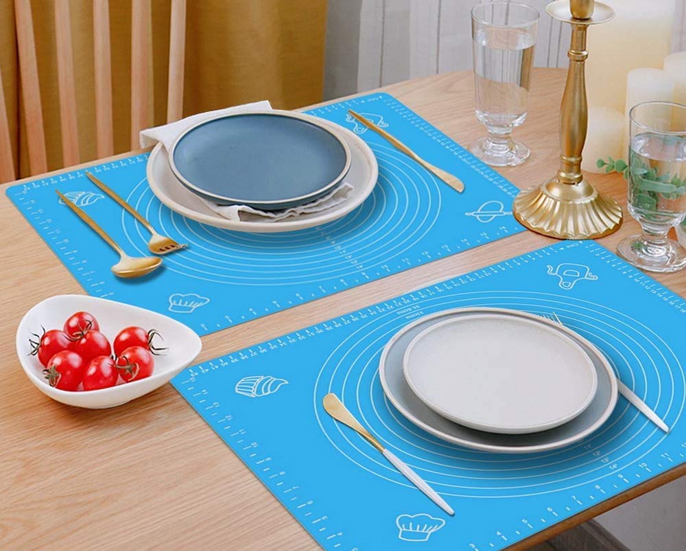 Detailed texture of the Decawall silicone baking mat showing the non-stick surface